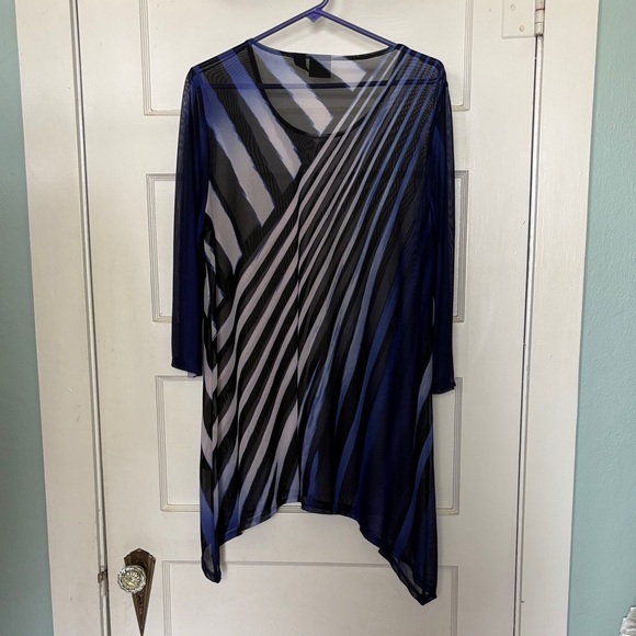 Travelers Collection at Chico’s Design Blue and Black Striped Top Size 2 - Picture 3 of 6